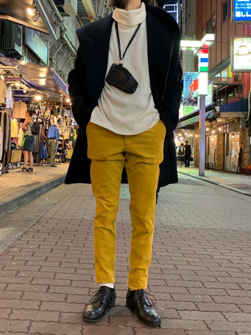 「SOLIDOのアイテム（パンツ、イエロー系）」を使った、souyaさん（メンズ・172cm）の秋コーディネートの1枚目の写真