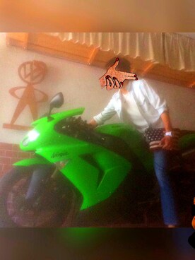 「BEAMS（ビームス）のアイテム（クラッチバッグ）」を使った、おさる。さん（メンズ・170cm）の春コーディネート