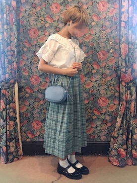 「chambre de charme（シャンブルドゥシャーム）のアイテム（スカート）」を使った、は な みさん（レディース・160cm）の秋コーディネート