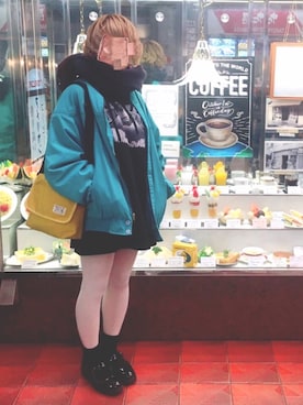 「白タイツ」｜「アイテム（ブルゾン）」を使った、は な みさん（レディース・160cm）の冬コーディネート