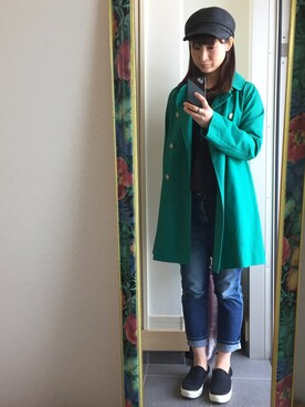 デニムパンツを使った グリーンコート のレディース人気ファッションコーディネート Wear