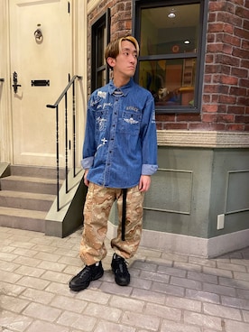 カーゴパンツを使った デニムシャツ の人気ファッションコーディネート Wear