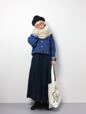 「金髪」｜「アイテム（デニムジャケット）」を使った、ひいこさん（レディース・154cm）の冬コーディネート