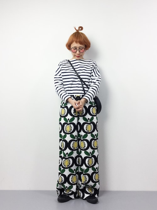 お手軽価格で贈りやすい peu pres（プープレ）の「実のプリント パンツ（その他パンツ パンツ