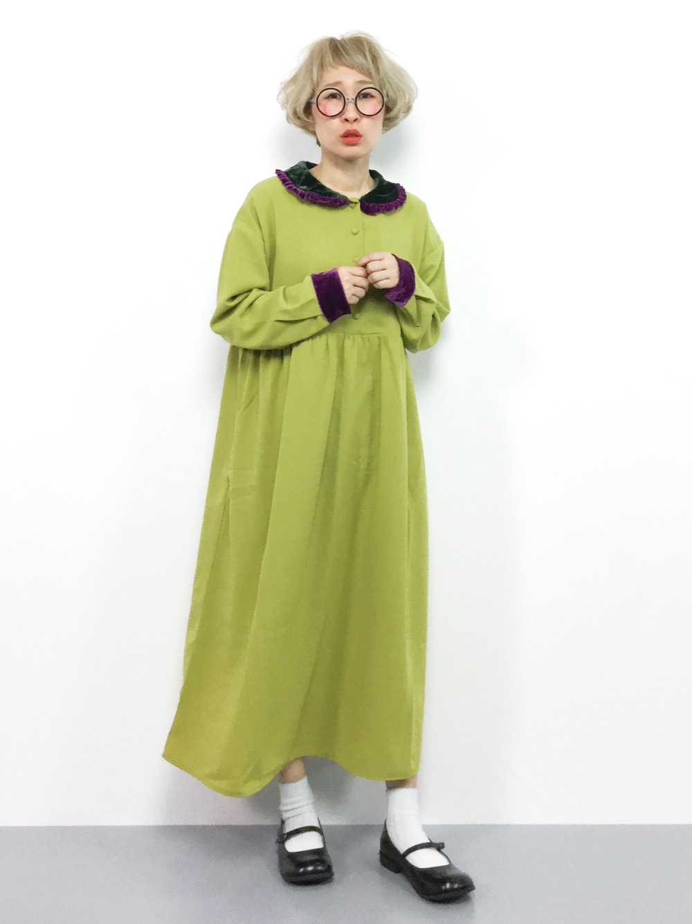 「ワンピース、フリル、fashion、ベロア、オンザ眉毛、低身長、大人ガーリー、秋冬、おんなのこ、おしゃれさんと繋がりたい」｜「merry jennyのベロアフリルワンピース（ワンピース、イエロー系）」を使った、ひいこさん（レディース・154cm）の秋コーディネートの1枚目の写真