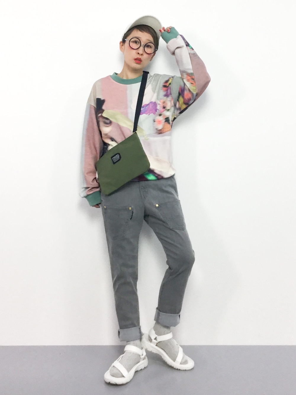 【美品】Ameri EMILIA PAINT SWEAT TOP 美品 Ameri VINTAGE EMILIA PAINT SWEAT TOPS - メルカリ