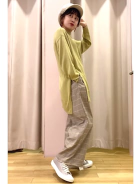 「earth music&ecology（アースミュージックアンドエコロジー）のアイテム（スニーカー）」を使った、ちあきさん（レディース・155cm）の春コーディネート