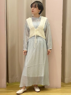 「earth music&ecology（アースミュージックアンドエコロジー）のアイテム（ベスト）」を使った、ちあきさん（レディース・154cm）の春コーディネート