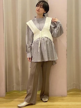 「earth music&ecology（アースミュージックアンドエコロジー）のアイテム（ベスト）」を使った、ちあきさん（レディース・154cm）の春コーディネート