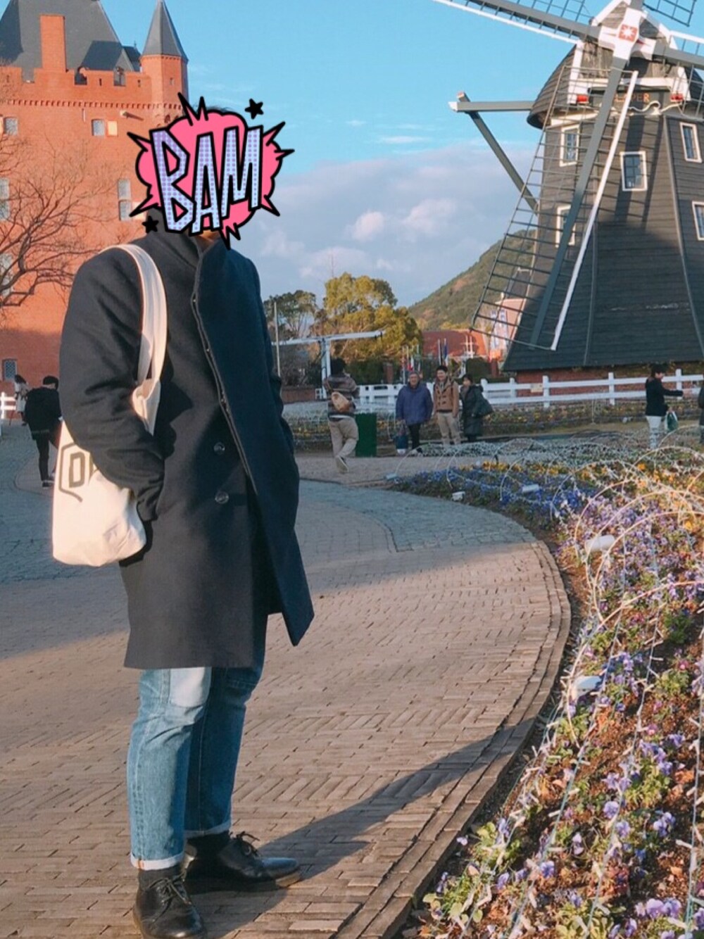「コート、デニム、Dr.Martens、ハウステンボス、正月」｜「ZARAのアイテム（その他アウター、ブルー系）」を使った、ry0suke14さん（メンズ・173cm）の冬コーディネートの1枚目の写真