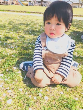 「apres les cours（アプレレクール）のアイテム（サロペット/オーバーオール）」を使った、コキンちゃん♪さん（キッズ・80cm）の春コーディネート