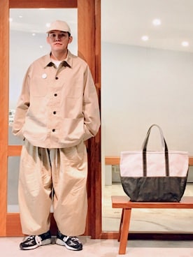「BEAMS PLUS（ビームスプラス）のアイテム（バッグ）」を使った、RYAN Zさん（メンズ・176cm）の秋コーディネート