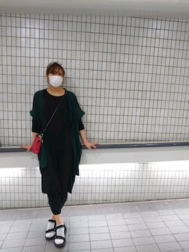 「アイテム（ストール/ショール、シルバー系）」を使った、つかささん（レディース・168cm）の春コーディネート