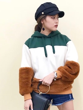 「アイテム（パーカー、グリーン系）」を使った、onewayさん（レディース・160cm）の秋コーディネート