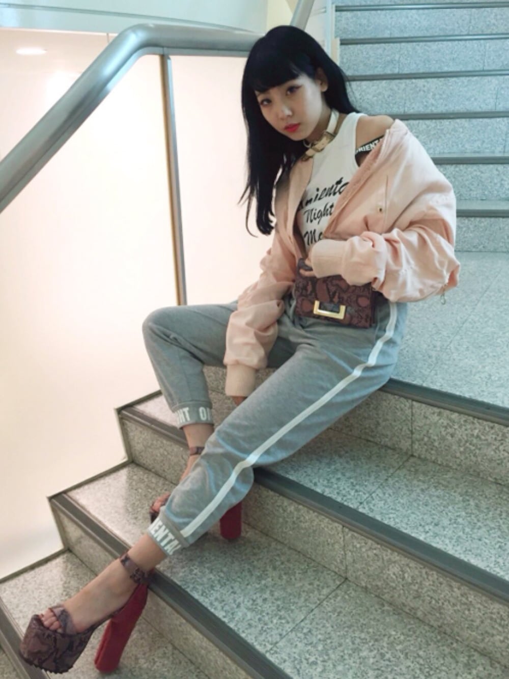 「onespo、ワンスポ、カジュアル、ピンク、MA-1、スエット」｜「onespoのロングスリーブMA-1ショート（MA-1、ピンク系）」を使った、onewayさん（レディース・160cm）の冬コーディネートの1枚目の写真
