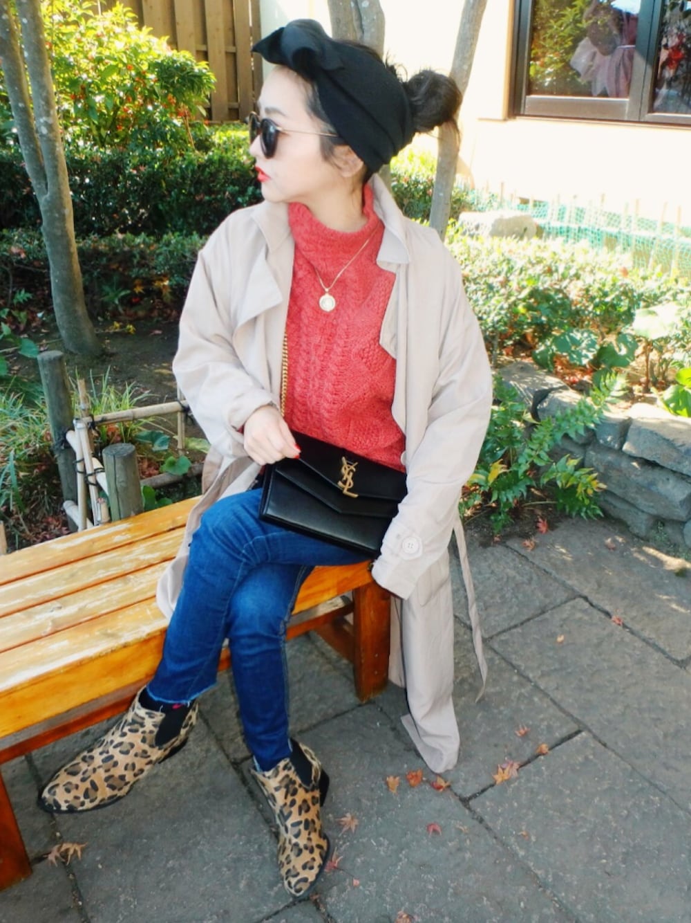 「レオパード、moussy、ギャレリー、大人カジュアル、シンプルコーデ、おしゃれさんと繋がりたい、着回しコーデ」｜「MOUSSYのCable Pullover（ニット/セーター、レッド系）」を使った、ryooppさん（レディース・145cm）の冬コーディネートの1枚目の写真
