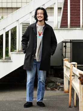 「JOURNAL STANDARD（ジャーナルスタンダード）のアイテム（ステンカラーコート）」を使った、環王さん（メンズ・177cm）の春コーディネート
