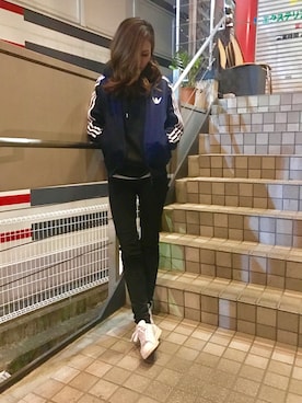 「UNIQLO（ユニクロ）のWOMEN ウルトラストレッチジーンズ（デニムパンツ）」を使った、ukさん（レディース・165cm）の冬コーディネート