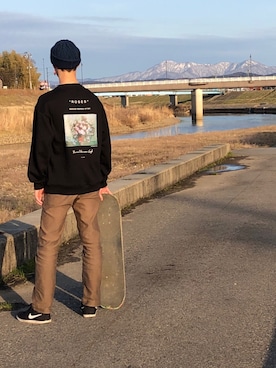 「CHUMS（チャムス）のアイテム（ニットキャップ/ビーニー）」を使った、Kntさん（メンズ・175cm）の冬コーディネート