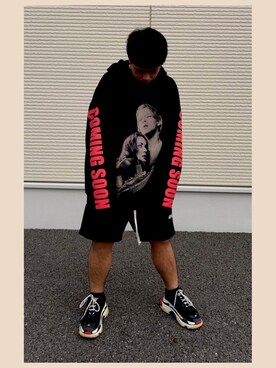 「VETEMENTS（ヴェトモン）のアイテム（パーカー、ブラック系）」を使った、りこぴんさん（メンズ・165cm）の秋コーディネート