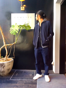 「RAWLIFE（ロウライフ）のアイテム（MA-1）」を使った、misoさん（メンズ・168cm）の冬コーディネート