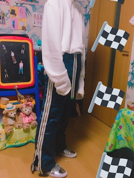 「adidasジャージ」｜「アイテム（その他）」を使った、tさん（メンズ・173cm）の冬コーディネート
