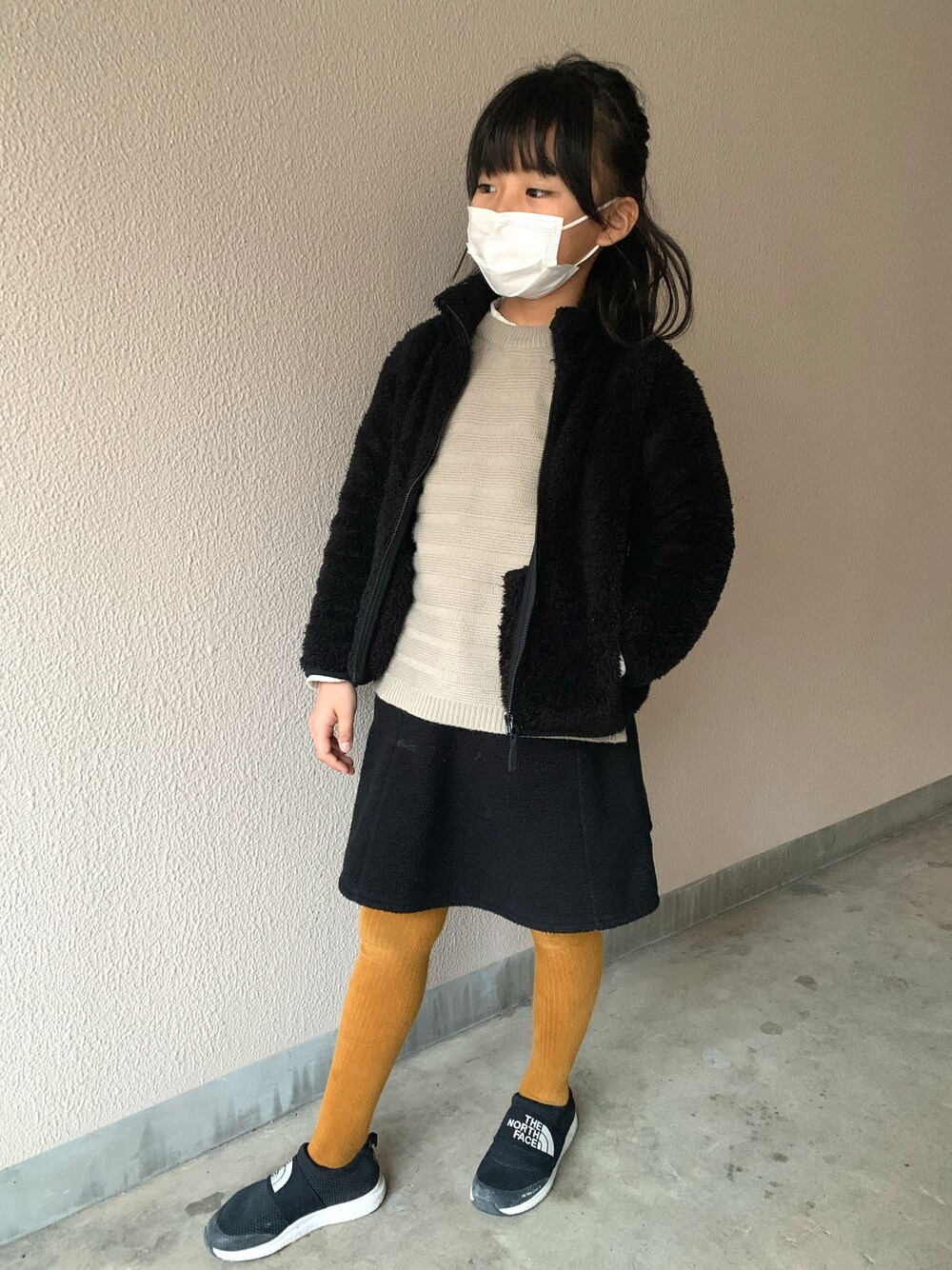 「女の子コーデ、UNIQLO、登校、登校コーデ」｜「CIAOPANIC TYPYのアンゴラライクガーターニットプルオーバー（ニット/セーター、グリーン系）」を使った、CHIAKIさん（キッズ・128cm）の冬コーディネートの1枚目の写真