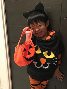 「Carter's（カーターズ）のアイテム（オールインワン・サロペット）」を使った、あきくまさん（キッズ・110cm）の秋コーディネート