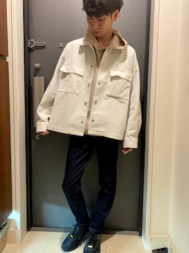 「UNIQLO（ユニクロ）のWOMEN ウルトラストレッチジーンズ（デニムパンツ）」を使った、平野ショータさん（メンズ・166cm）の冬コーディネート