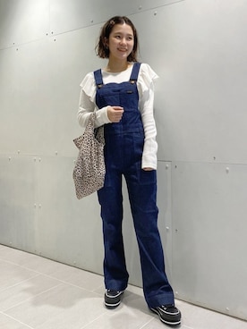 「Wrangler」｜「アイテム（オールインワン・サロペット）」を使った、け ろ り んさん（レディース・158cm）の秋コーディネート