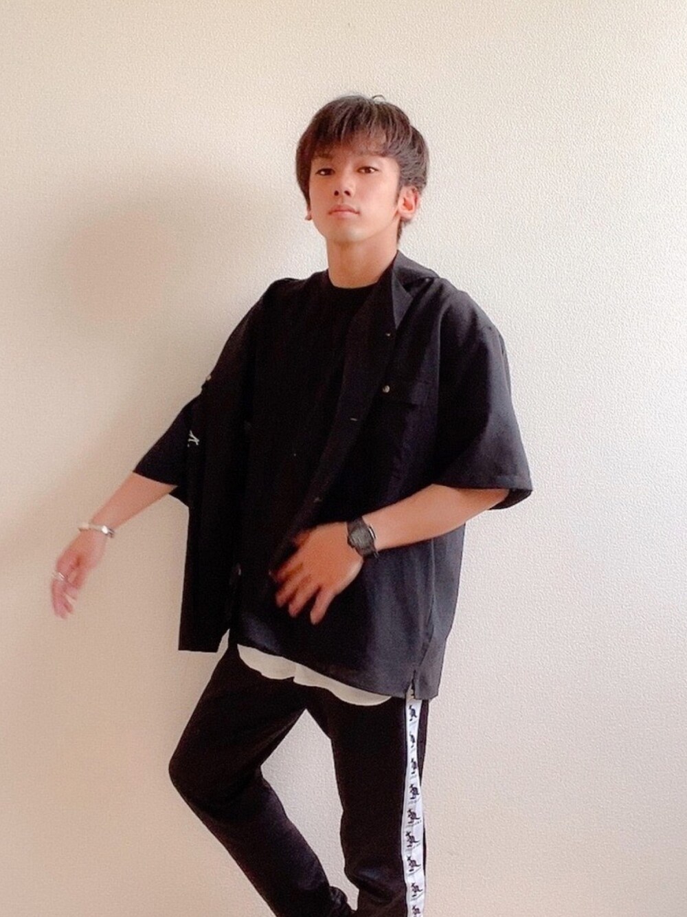 「黒、夏コーデ、お洒落さんとつながりたい、いいね、save、フォローお願いします🤑、モノトーン、低身長コーデ、KANGOL、GU、KAPPA」｜「GUのGU コットンクルーネック（Tシャツ/カットソー、ブラック系）」を使った、あさひ[相互]さん（メンズ・163cm）の夏コーディネートの1枚目の写真