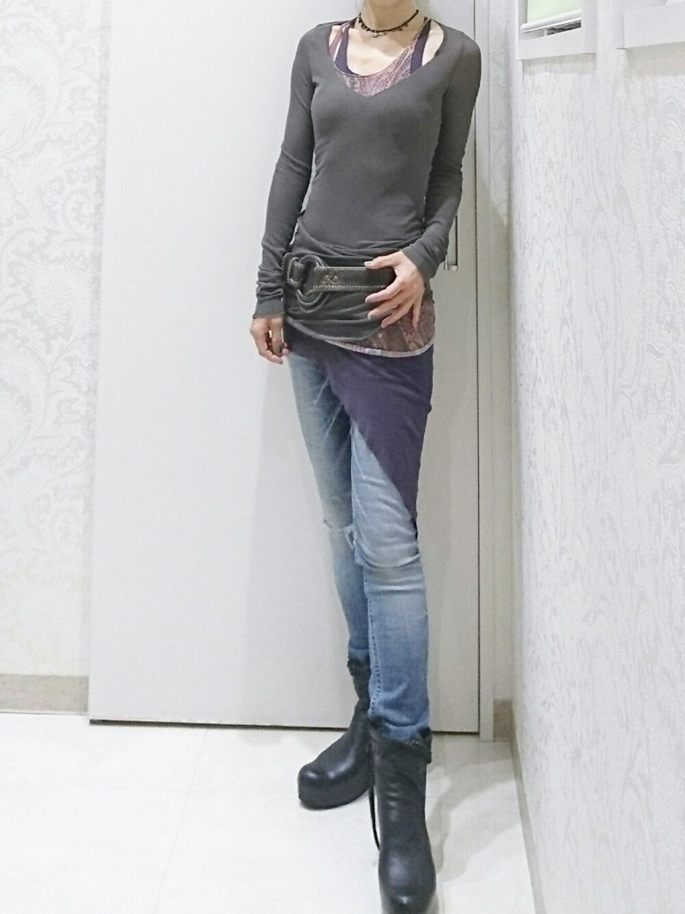 「IF SIX WAS NINEのアイテム（Tシャツ/カットソー、その他）」を使った、チサさん（レディース・162cm）の秋コーディネートの1枚目の写真