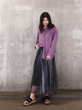 「JEANASIS（ジーナシス）のシアーシャイニープリーツスカート/876109（スカート）」を使った、Yuriさん（レディース・169cm・20代）の春コーディネート