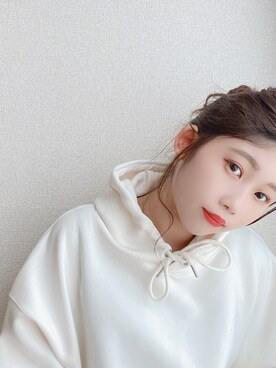 「JEANASIS（ジーナシス）のTRダンボールフーディー/867836（パーカー、ホワイト系）」を使った、Yuriさん（レディース・171cm）の春コーディネート
