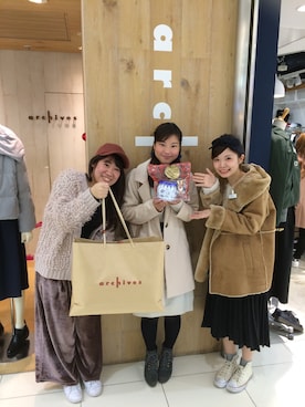 「archives（アルシーヴ）のアイテム（チェスターコート）」を使った、鹿田望さん（レディース・158cm）の冬コーディネート