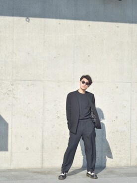 「UNIQLO（ユニクロ）のクルーネックＴ（長袖）（Tシャツ/カットソー、ブラック系）」を使った、rinyaさん（メンズ・178cm）の春コーディネート