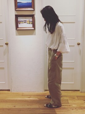 「NOWOS（ノーウォス）のアイテム（パンツ）」を使った、Gokan Natsukoさん（レディース・162cm）の冬コーディネート