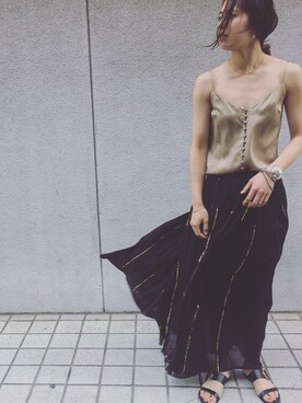 「アイテム（キャミソール、ベージュ系）」を使った、Gokan Natsukoさん（レディース・162cm）の春コーディネート