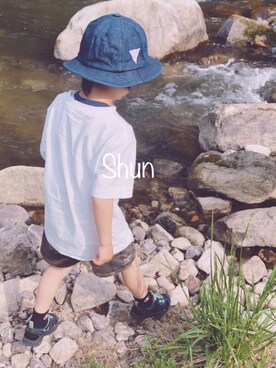 s-r使用「Guess（GUESS KIDS　DOME HAT）」的時尚穿搭