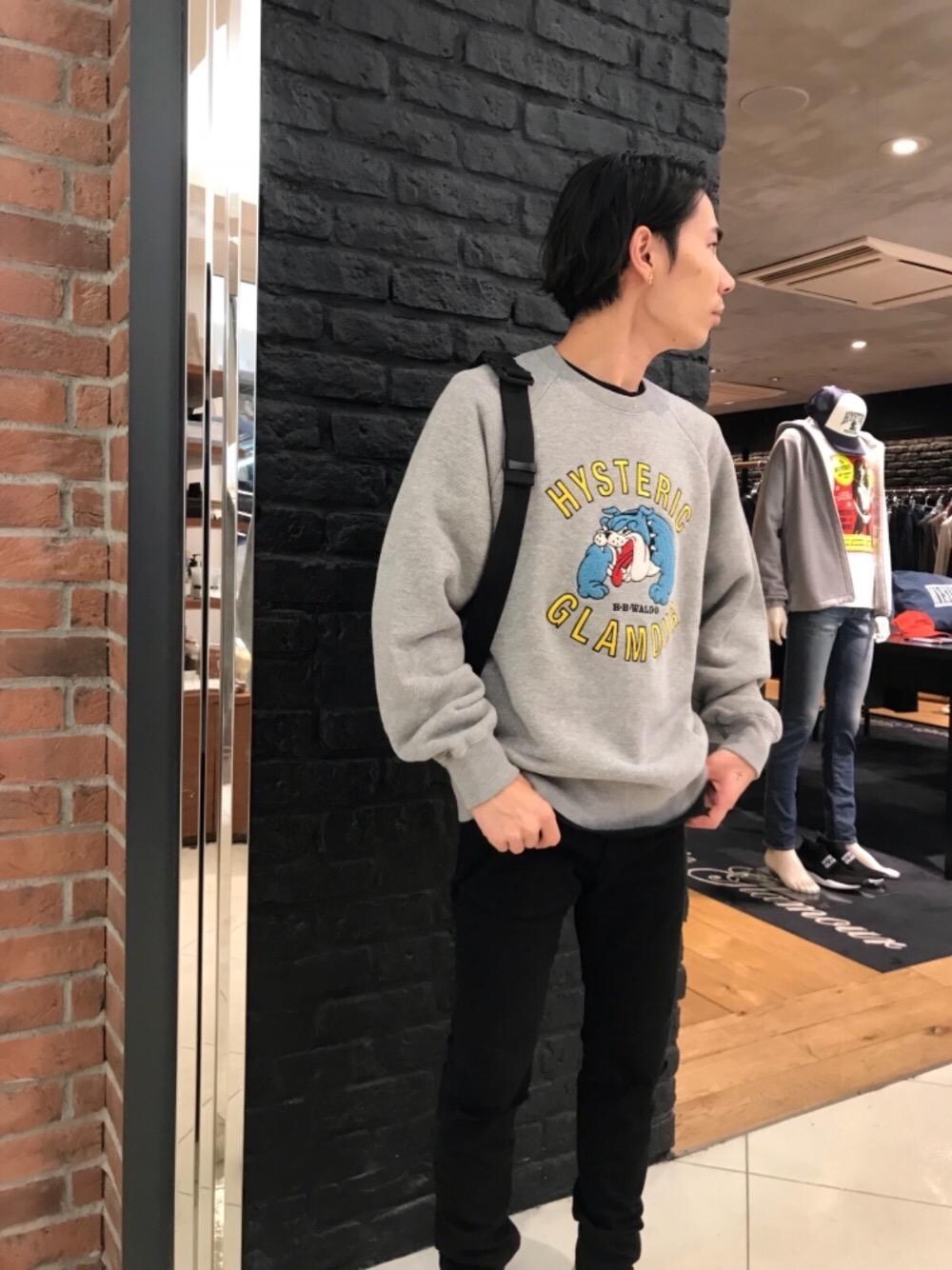 「カジュアル、ストリート、大人カジュアル、Hysteric Glamour」｜「HYSTERIC GLAMOURのSU加工ISKOツイル スリムパンツ（デニムパンツ、ブラック系）」を使った、Masatoさん（メンズ・163cm）の秋コーディネートの1枚目の写真