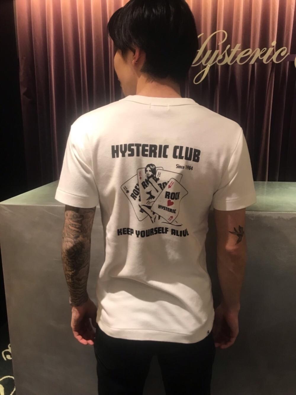 「カジュアル、シンプル、ロック、ストリート、大人カジュアル、Hysteric Glamour、春コーデ、90'sスタイル」｜「HYSTERIC GLAMOURのHYS CLUB pt ポケ付Tシャツ（Tシャツ/カットソー、ホワイト系）」を使った、Masatoさん（メンズ・163cm）の春コーディネートの1枚目の写真