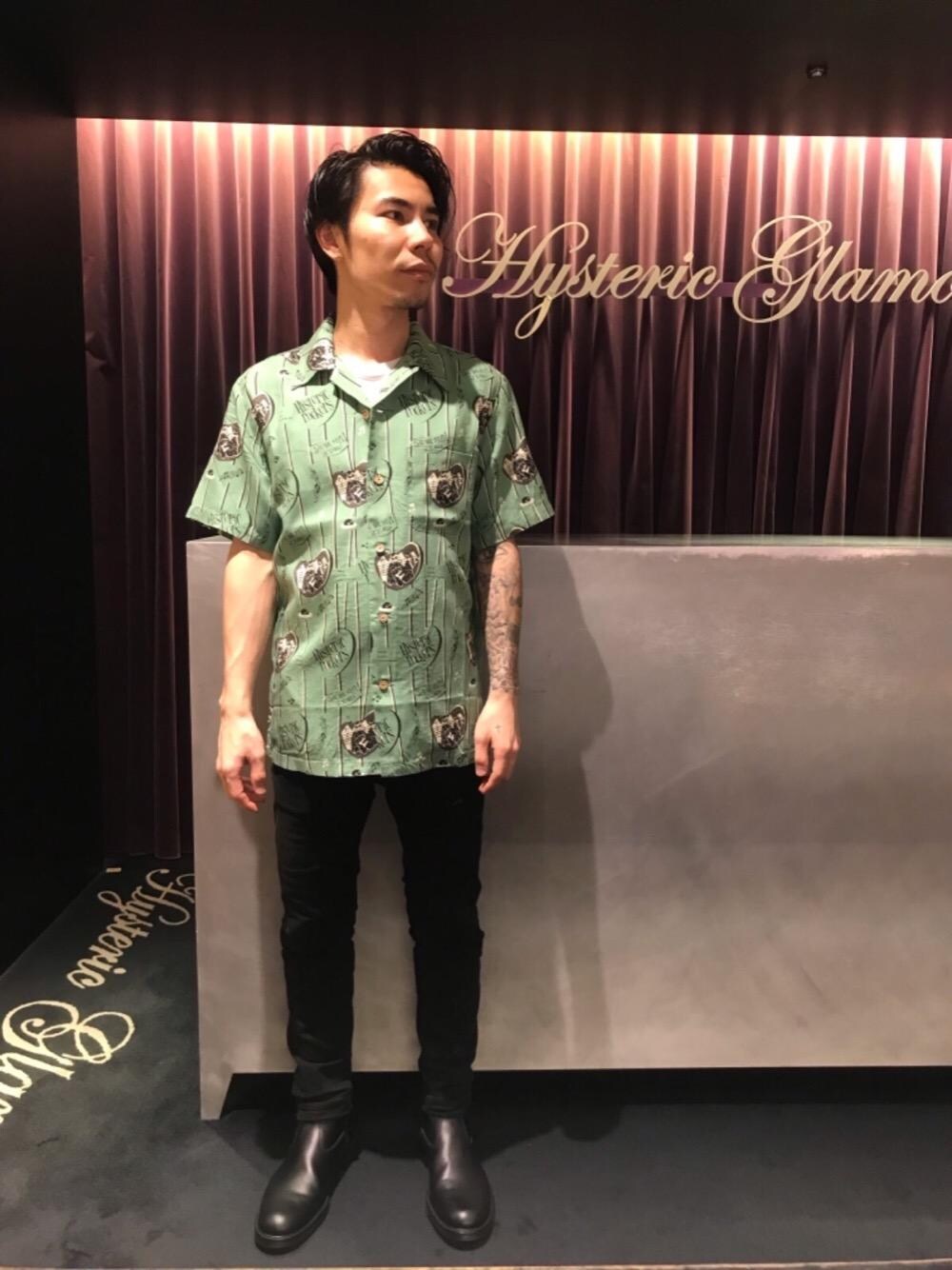 「カジュアル、ロック、ストリート、大人カジュアル、Hysteric Glamour、春コーデ」｜「HYSTERIC GLAMOURのSU加工ISKOツイル スリムパンツ（デニムパンツ、ブラック系）」を使った、Masatoさん（メンズ・163cm）の春コーディネートの1枚目の写真