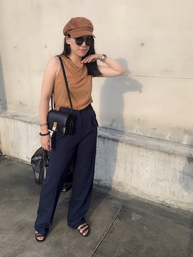「HERMES（エルメス）のアイテム（シューズ）」を使った、Angela Fangさん（レディース・158cm）の秋コーディネート