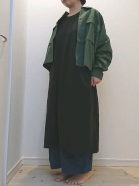 「ニコアンド」｜「アイテム（ミリタリージャケット）」を使った、megさん（レディース・154cm）の春コーディネート