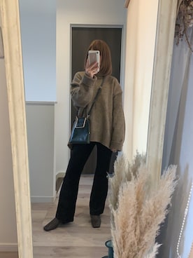 ZARAのアイテムを使った「オーバーサイズニット」の人気ファッション