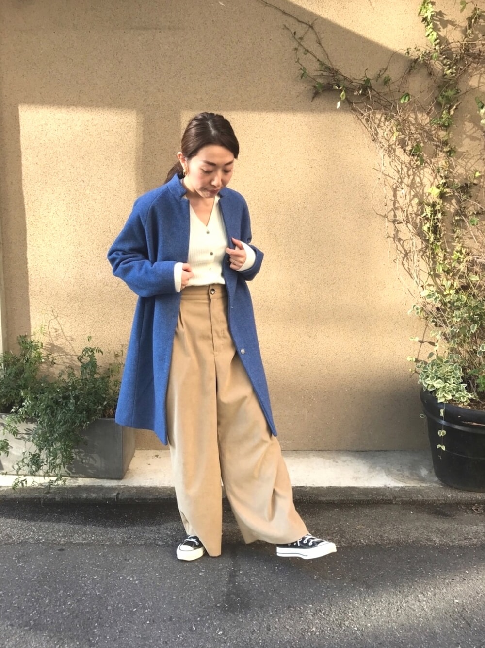 「コート、大人カジュアル、fashion、カラーコート、コートスタイル、ootd、ブルーコーデ、outfit、coordinate、オトナカジュアル」｜「NOMBRE IMPAIRの【Fabric in Italy】ソフトメルトン スタンドコクーンコート（その他アウター、ブルー系）」を使った、iitsuka.さん（レディース・158cm）の冬コーディネートの1枚目の写真