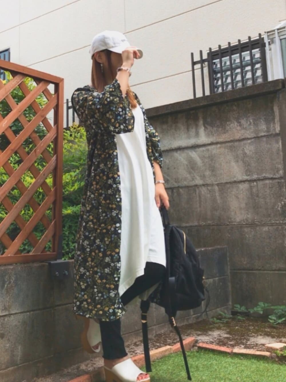 「しましまフェス告知、ワンピ着回し隊、低身長、チビーズ✳︎、花柄ワンピース、ワンピース、キャップ女子、カジュアル、大人カジュアル、Tシャツワンピ」｜「Honeysのアイテム（キャップ、ホワイト系）」を使った、すぅさん（レディース・148cm）の夏コーディネートの1枚目の写真