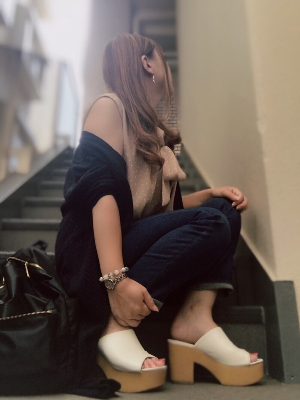 「低身長、低身長コーデ、チビーズ✳︎、ドット、カジュアル、大人カジュアル、ノースリーブ、夏コーデ、シンプルコーデ、プチプラコーデ」｜「Honeysのボータイノースリーブ（シャツ/ブラウス、ベージュ系）」を使った、すぅさん（レディース・148cm）の夏コーディネートの1枚目の写真