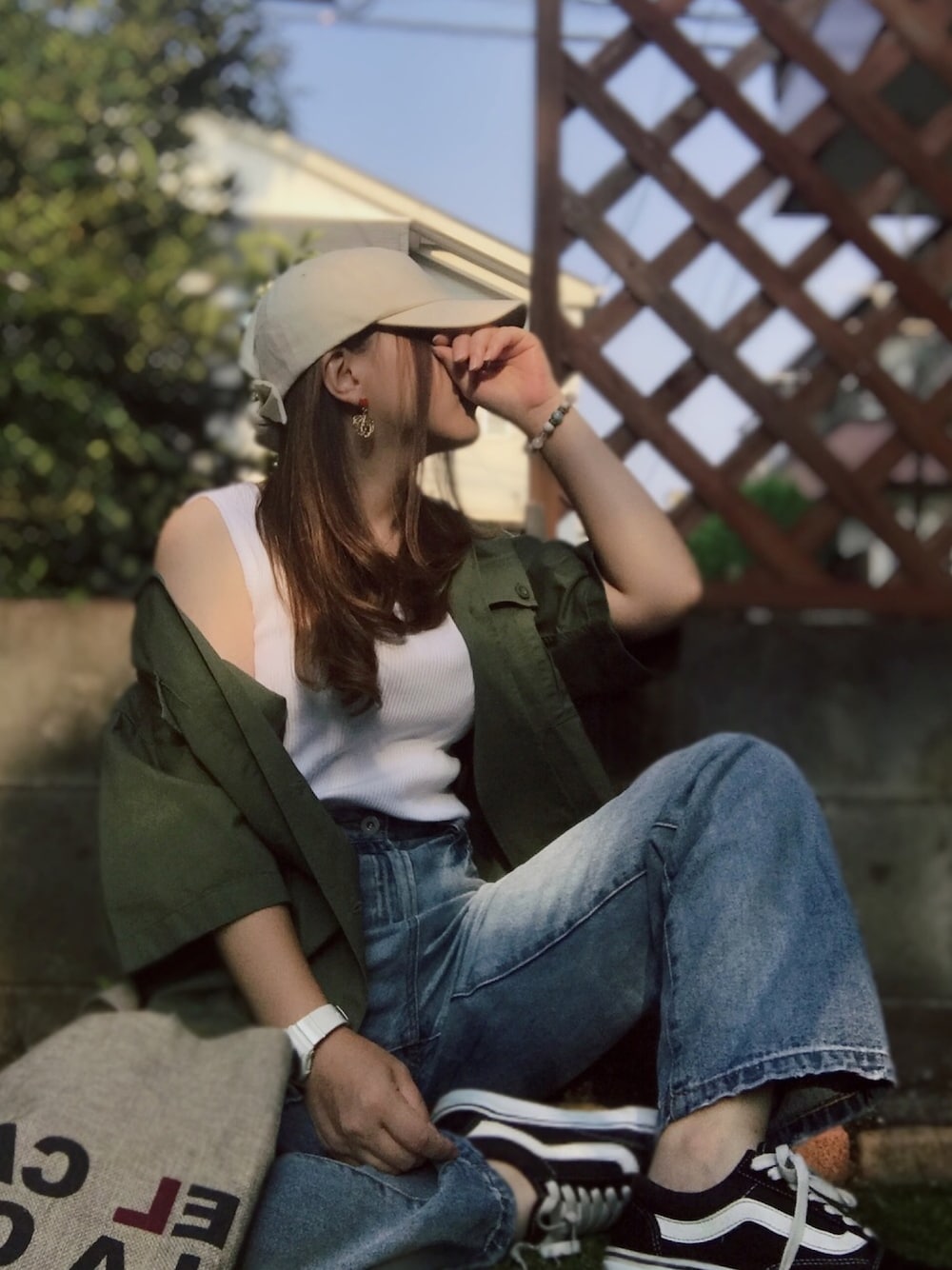 「低身長、低身長コーデ、チビーズ✳︎、カジュアル、カジュアルコーデ、タンクトップ、GU、ストレートデニム、キャップ、夏コーデ」｜「14+のデニムリボンCAP　14+オリジナル バックリボン キャップ（キャップ、ベージュ系）」を使った、すぅさん（レディース・148cm）の夏コーディネートの1枚目の写真