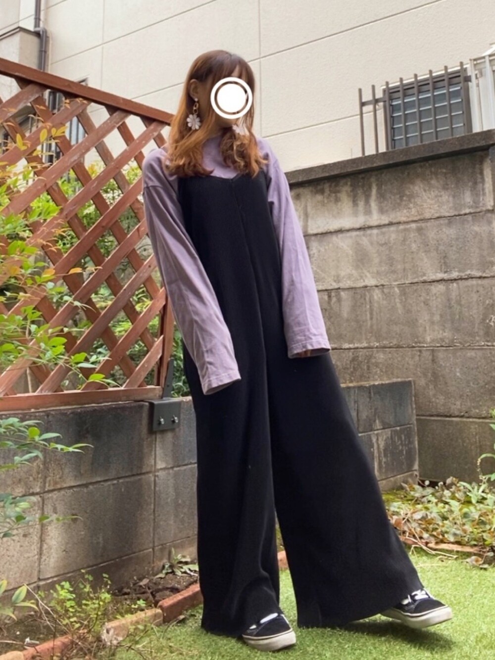 「低身長、チビーズ✳︎、サロペット、くすみカラー、カジュアル、オトナカジュアル、秋コーデ、ロンT、シンプル、ラクチンコーデ」｜「GUのアイテム（Tシャツ/カットソー、パープル系）」を使った、すぅさん（レディース・148cm）の秋コーディネートの1枚目の写真